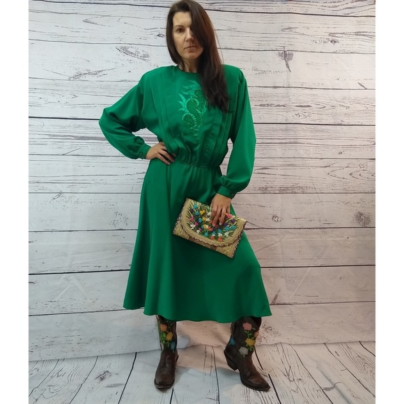 80s emerald green 80s dress with satin applique - Picture 2 of 5